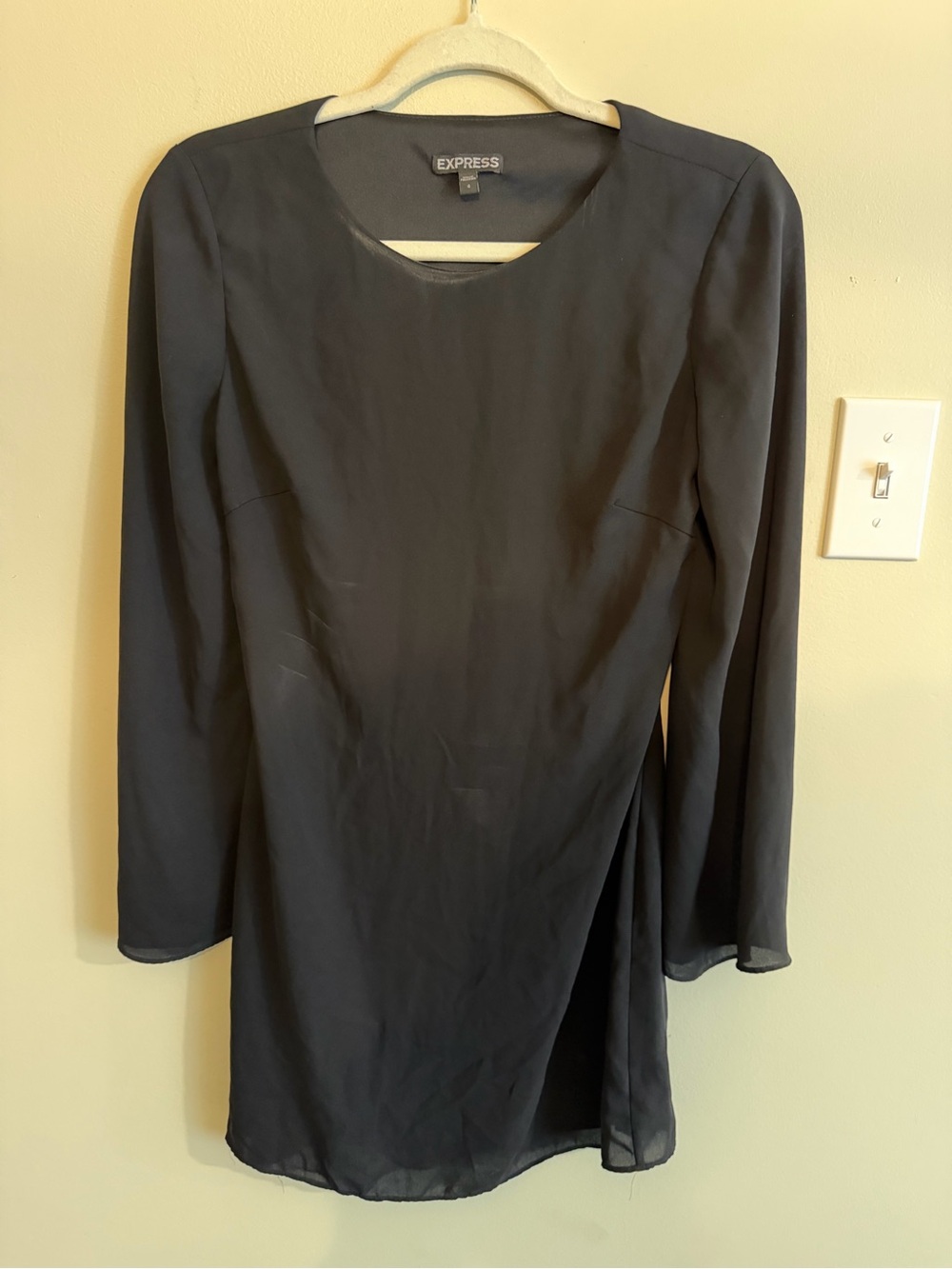 Express Black Long-Sleeve Shift Dress